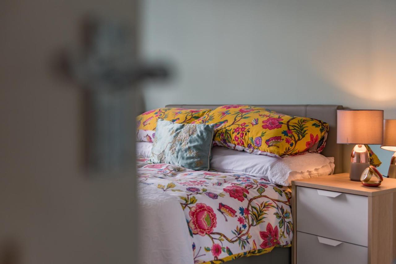 Blackhorse Loft - Spacious Apartment By The Sea Дил Экстерьер фото